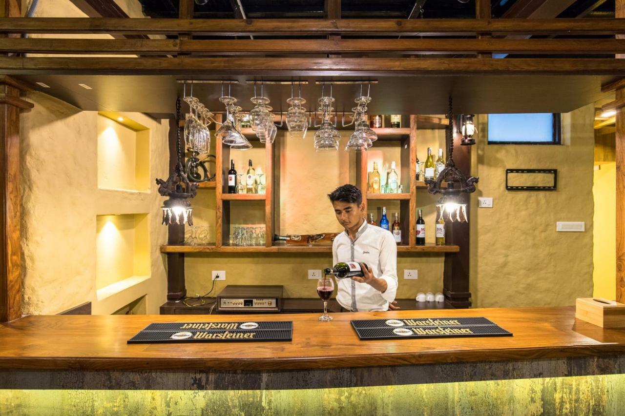 Hotel Mala Покхара Экстерьер фото