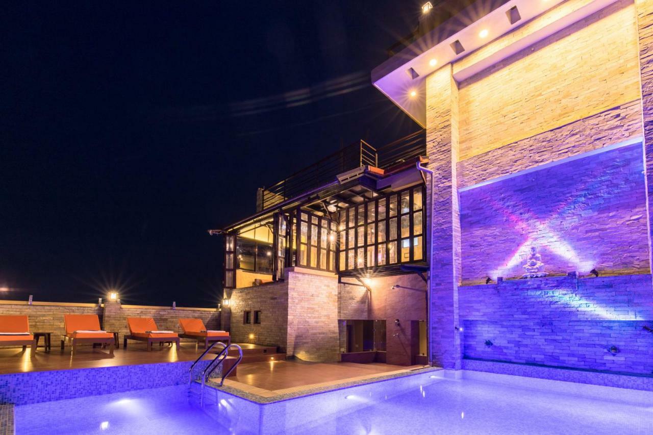 Hotel Mala Покхара Экстерьер фото