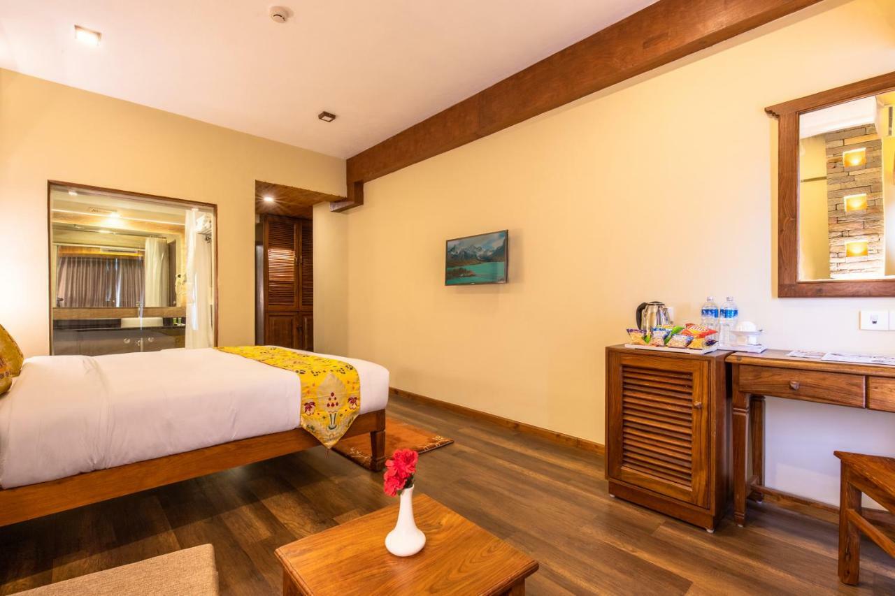 Hotel Mala Покхара Экстерьер фото