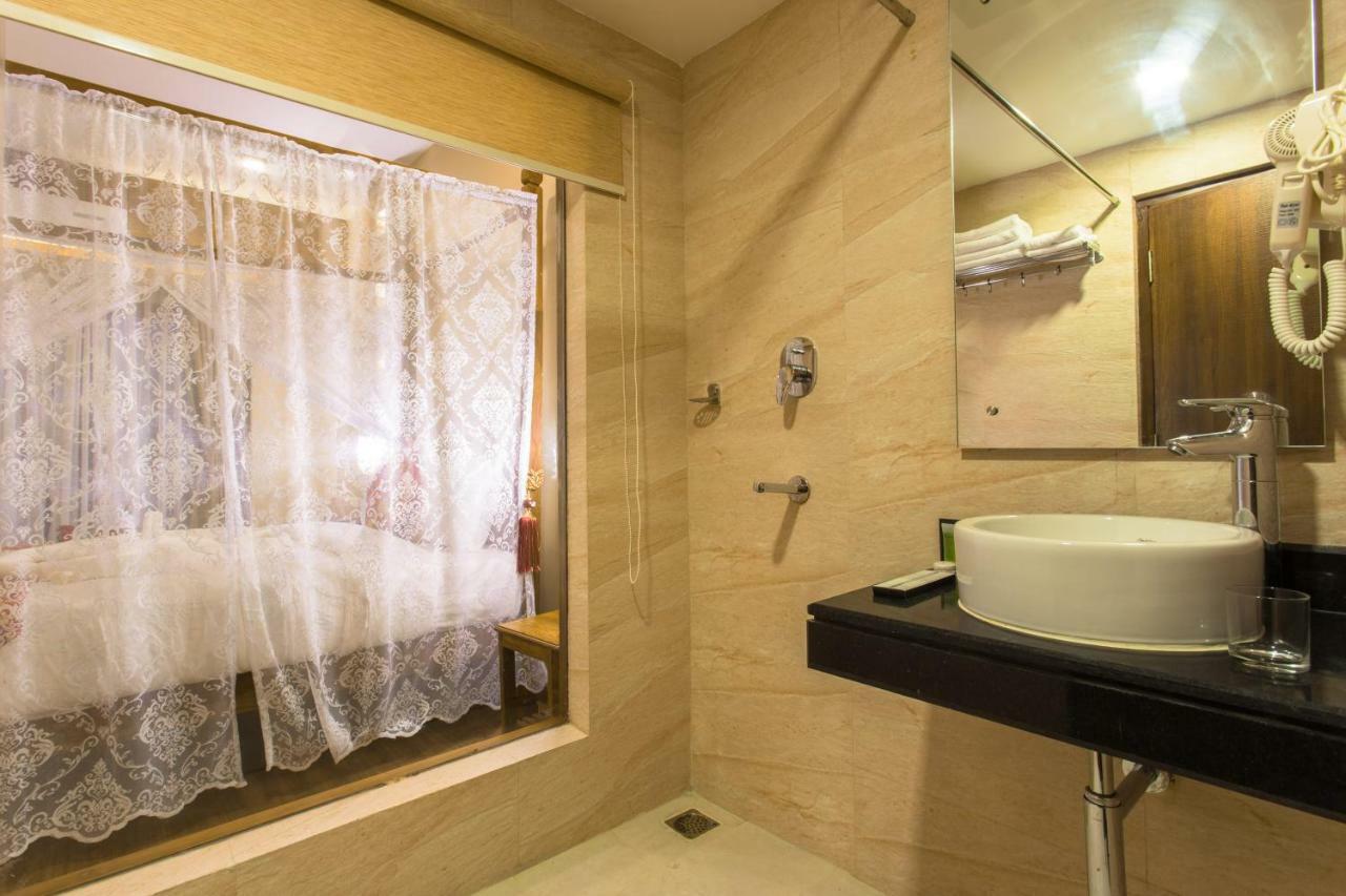 Hotel Mala Покхара Экстерьер фото