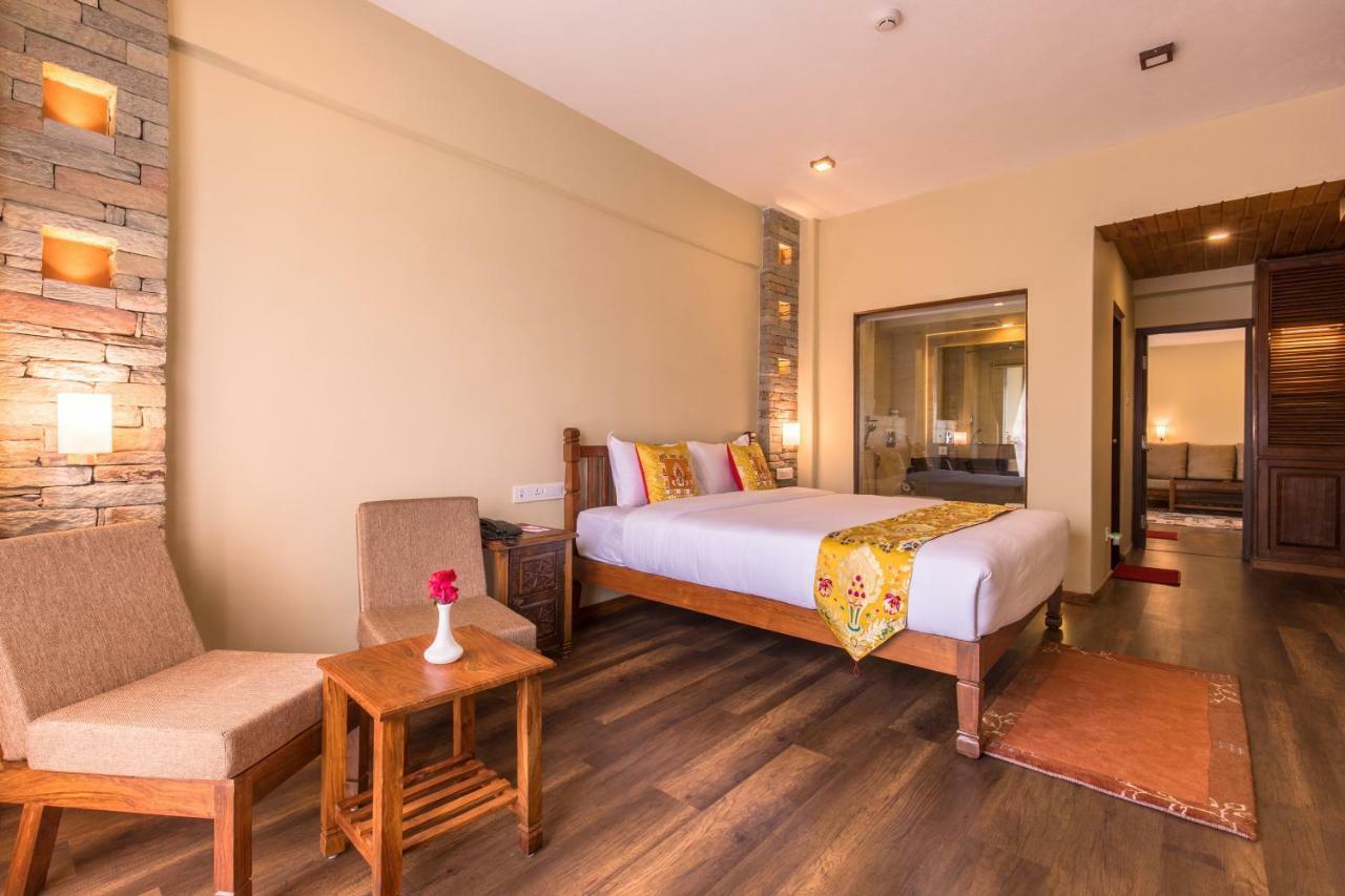 Hotel Mala Покхара Экстерьер фото