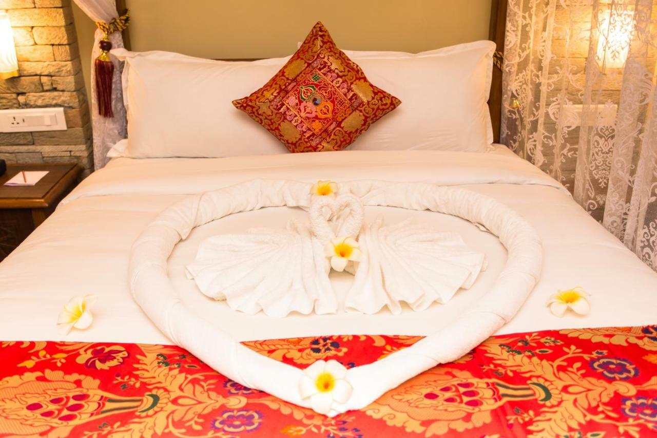 Hotel Mala Покхара Экстерьер фото