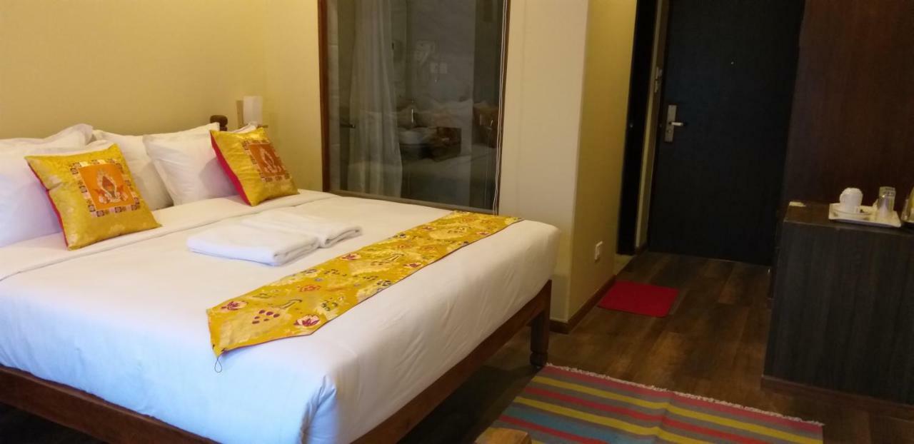 Hotel Mala Покхара Экстерьер фото